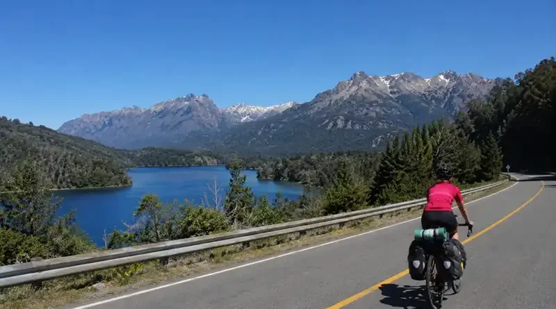 Ruta de los 7 Lagos en bicicleta: guía completa para cicloturistas